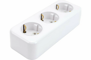 Розетка 3 местная ОУ 16А белый (земля/корп.пласт.)